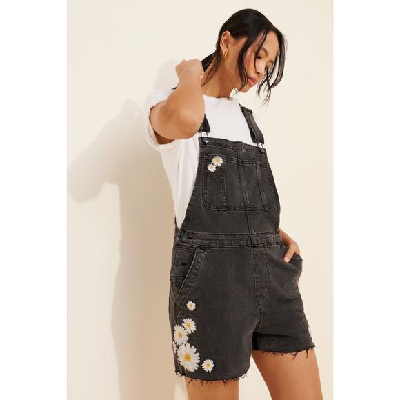 Free People Black Overalls Daisy Embroidered Shortalls XL NWT - Picture 1 of 13